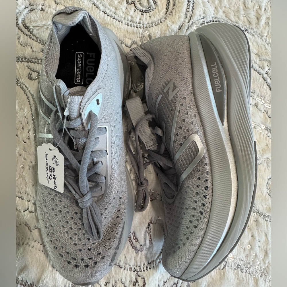 NWOB NEW BALANCE FuelCell SuperComp Trainer - Picture 5 of 10